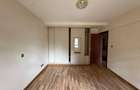 3 Bed Apartment with En Suite at Lavington - 12