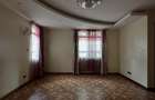 5 Bed Townhouse with En Suite in Lavington - 3