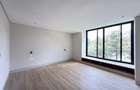 5 Bed Townhouse with En Suite in Kyuna - 10