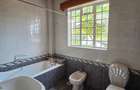 5 Bed House with En Suite in Runda - 10