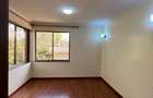 5 Bed Townhouse with En Suite in Lavington - 10