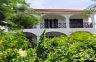 3 Bed Villa with En Suite at Kuruwitu - 2