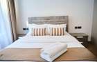 Serviced 3 Bed Apartment with En Suite at Riverside - 16