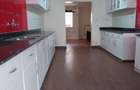 5 Bed House with En Suite in Lavington - 2