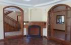 5 Bed Townhouse with En Suite at Lavington - 3