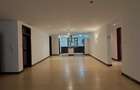 3 Bed Apartment with En Suite at Riverside Drive - 6