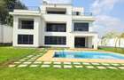 6 Bed House with En Suite in Loresho - 1