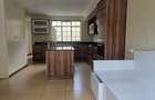 4 Bed Townhouse with En Suite in Spring Valley - 10