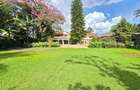 6 Bed House with En Suite in Lavington - 3