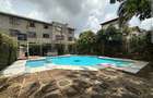 5 Bed Townhouse with En Suite in Lavington - 2