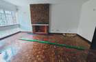 3 Bed House with Garden in Dennis Pritt - 14