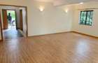 5 Bed Townhouse with En Suite in Lavington - 18