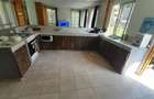 4 Bed House with En Suite in Spring Valley - 8