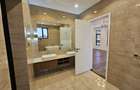 5 Bed House with En Suite in Lavington - 4
