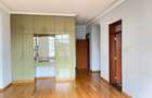 5 Bed Apartment with En Suite in Kilimani - 17