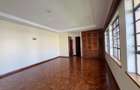 5 Bed House with En Suite in Runda - 9