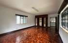 4 Bed Villa with En Suite at Lavington - 7
