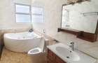 3 Bed Apartment with Swimming Pool in Kilimani - 11