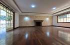 5 Bed Villa with En Suite at Lavington - 2