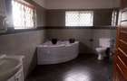 5 Bed House with En Suite in Runda - 9