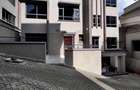 6 Bed Townhouse with En Suite at Kabasiran Avenue - 1
