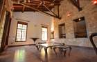 5 Bed House with En Suite in Runda - 12
