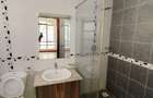 5 Bed Townhouse with En Suite in Lavington - 11