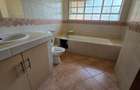 4 Bed House with En Suite in Runda - 11