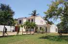 4 Bed House with En Suite in Nyali Area - 12