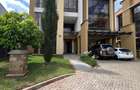 5 Bed Townhouse with En Suite in Lavington - 2