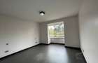 3 Bed Apartment with En Suite in Riverside - 9