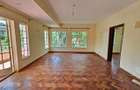 5 Bed House with En Suite in Lavington - 14