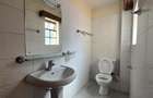 5 Bed House with En Suite in Lavington - 18