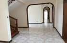 5 Bed Villa with En Suite in Gigiri - 6