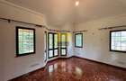 5 Bed House in Rosslyn - 10