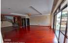 5 Bed Townhouse with En Suite in Lavington - 15