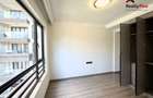 2 Bed Apartment with En Suite at Riverside Drive - 4