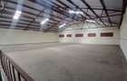 28,000 ft² Warehouse with Parking in Industrial Area - 1