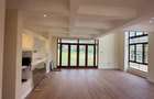 4 Bed House with Swimming Pool at B - 4