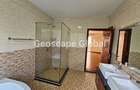 5 Bed House with En Suite in Lavington - 15