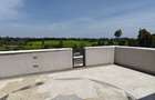 5 Bed House with En Suite in Cianda - 4
