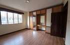 4 Bed House with En Suite at Grevillea - 6