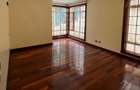 5 Bed Townhouse with En Suite in Kyuna - 9
