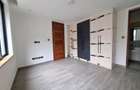 5 Bed Townhouse with En Suite in Lavington - 9