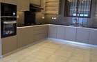 Serviced 4 Bed Apartment with En Suite in Parklands - 8