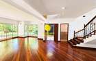 5 Bed House with En Suite in Rosslyn - 1