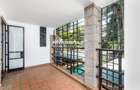 5 Bed House with En Suite in Runda - 12