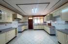 5 Bed House with En Suite in Runda - 13