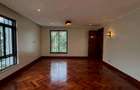 5 Bed Townhouse with En Suite in Loresho - 8