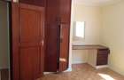 5 Bed Townhouse with En Suite in Lavington - 7